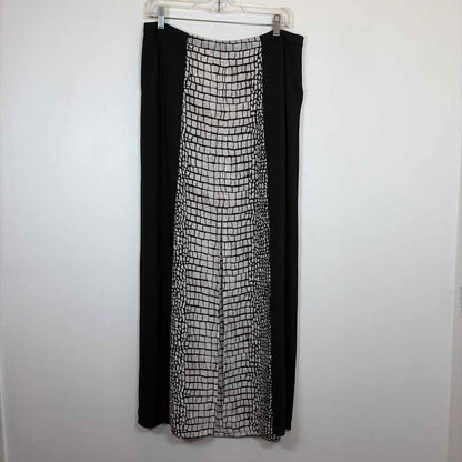 Pre-Owned Size M BCBG Black Skirt