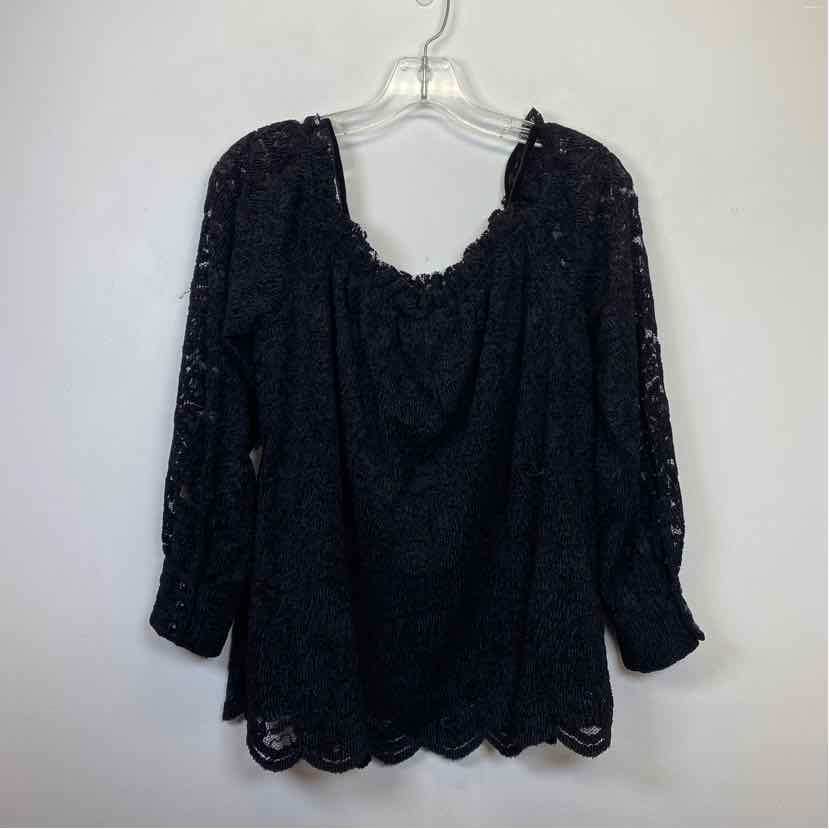 Pre-Owned Size M Eri + Ali Black Top