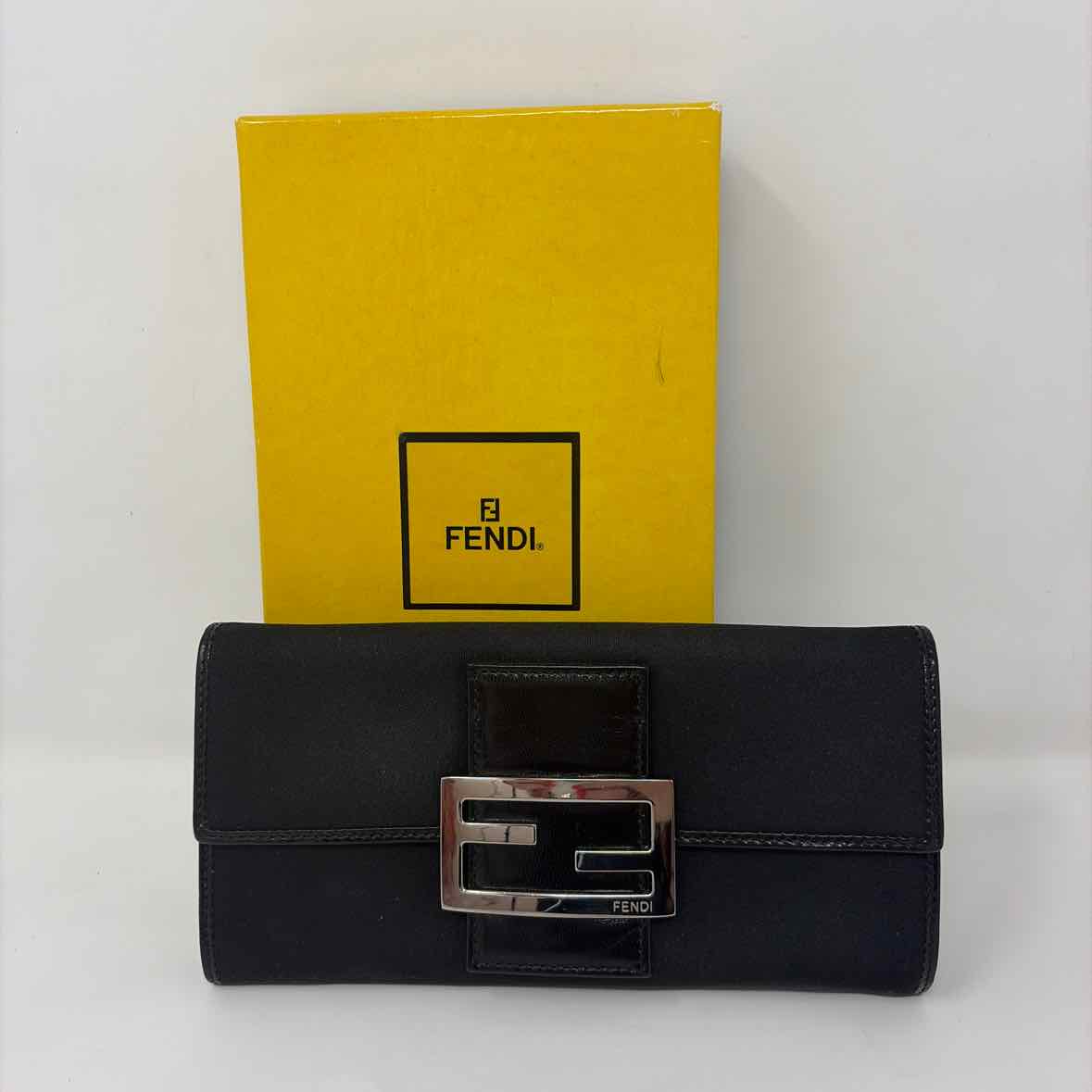Pre-Owned Fendi Black Fabric Designer Wallet