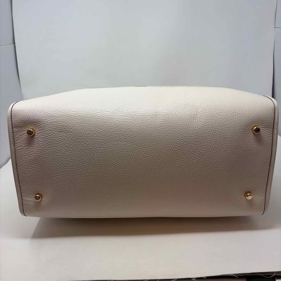 Pre-Owned Coach Cream Fabric Handbag