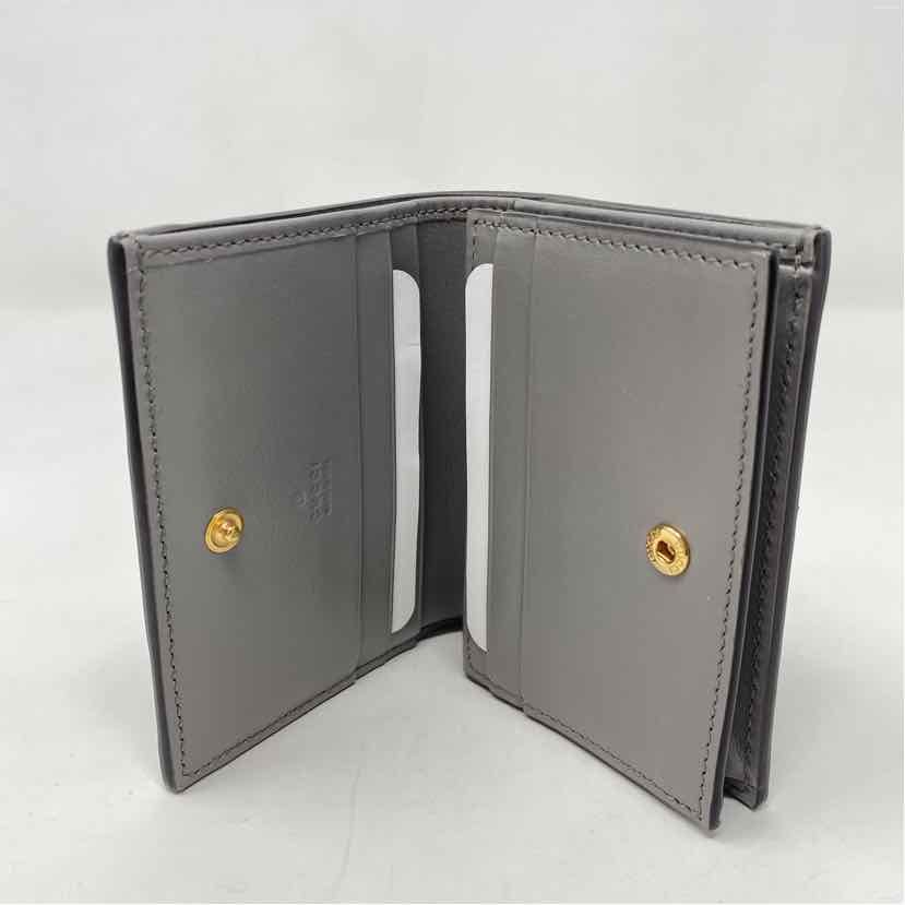 Pre-Owned Gucci Grey Leather Designer Wallet