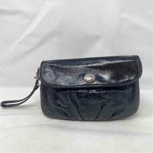 Pre-Owned Coach Black Patent Wristlet