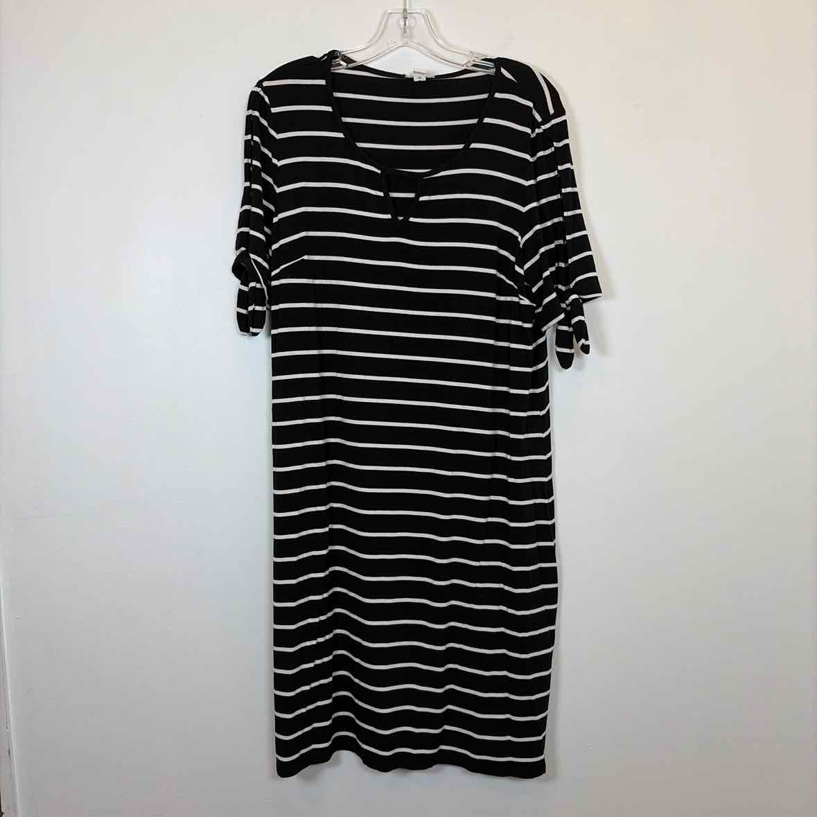 Pre-Owned Size L Westport Black/White Casual Dress