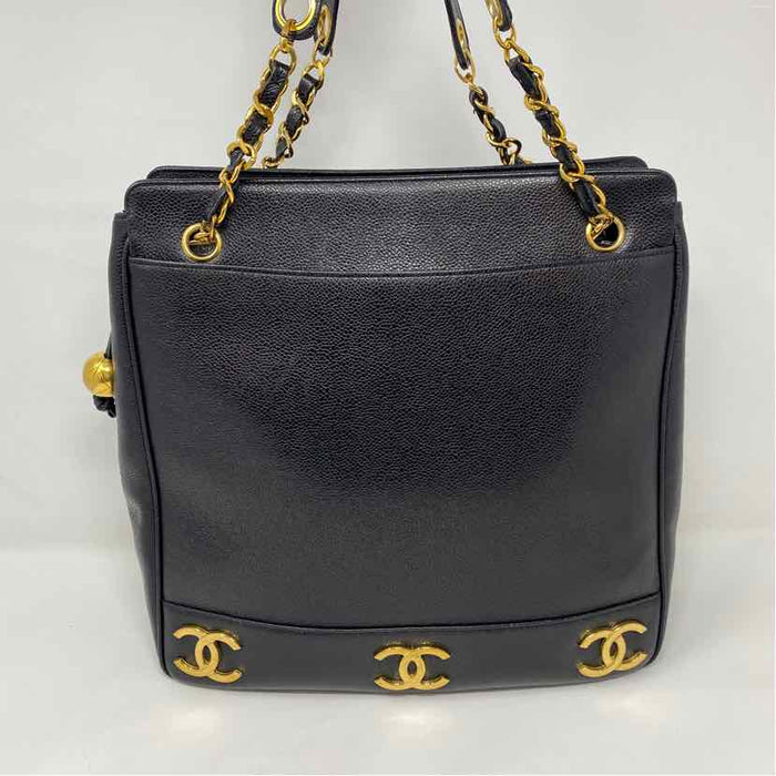 Pre-Owned Chanel Black Leather Designer Handbag