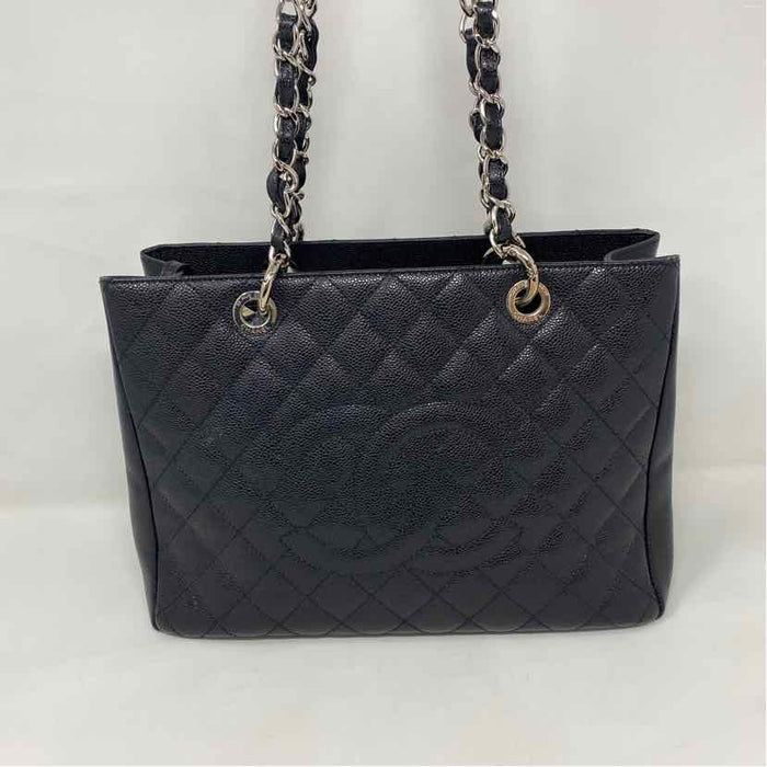 Pre-Owned Chanel Black Leather Designer Handbag