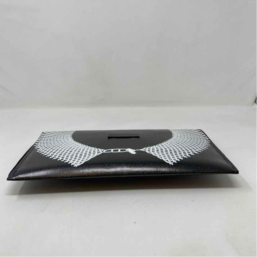 Pre-Owned Kent Stenson Black Canvas Handbag