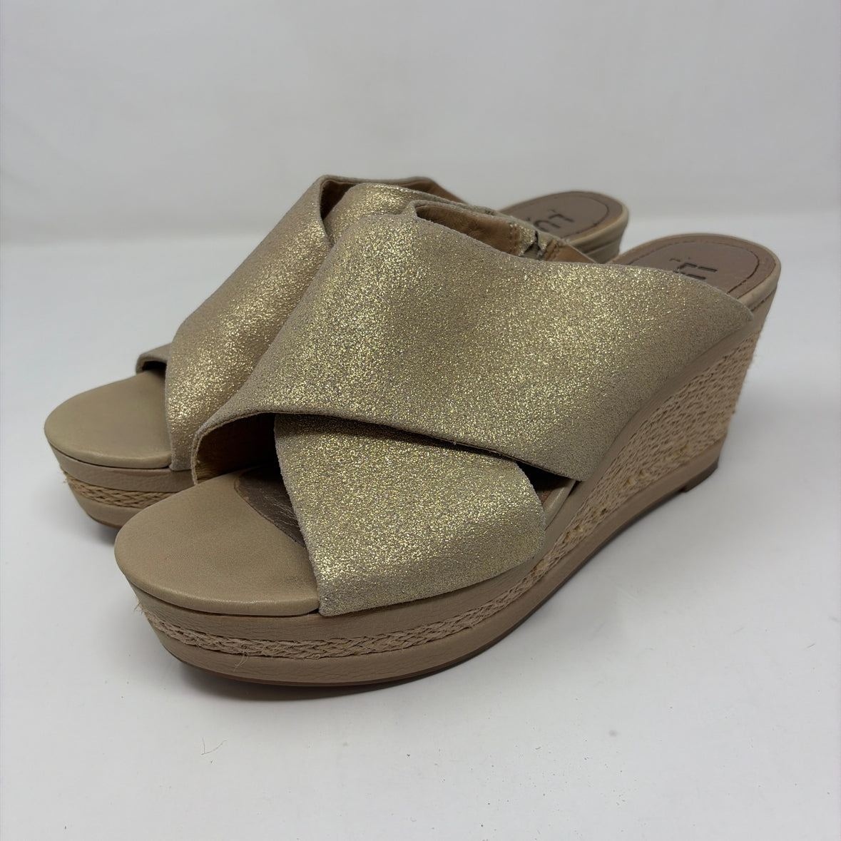 Pre-Owned Shoe Size 10  Lucca Lane Gold Multi Wedge