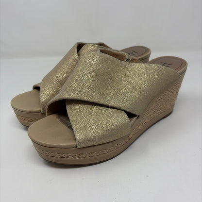 Pre-Owned Shoe Size 10  Lucca Lane Gold Multi Wedge