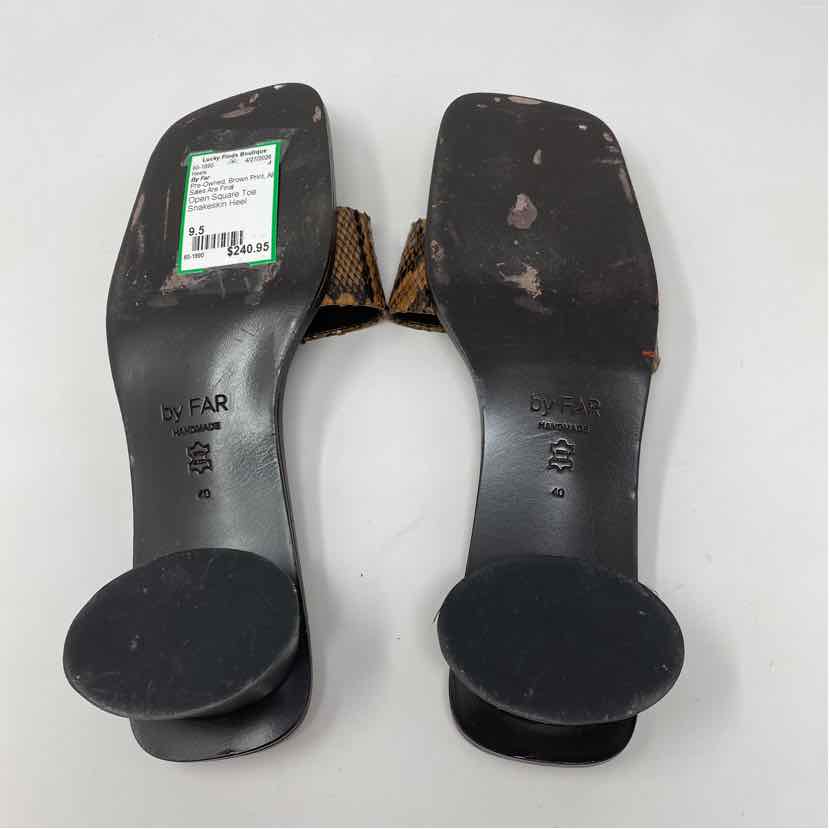 Pre-Owned Shoe Size 9.5 By Far Brown Print Heels