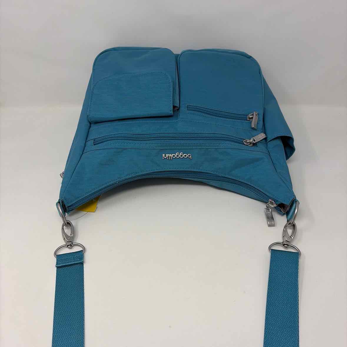 Pre-Owned Baggallini Teal Nylon Handbag