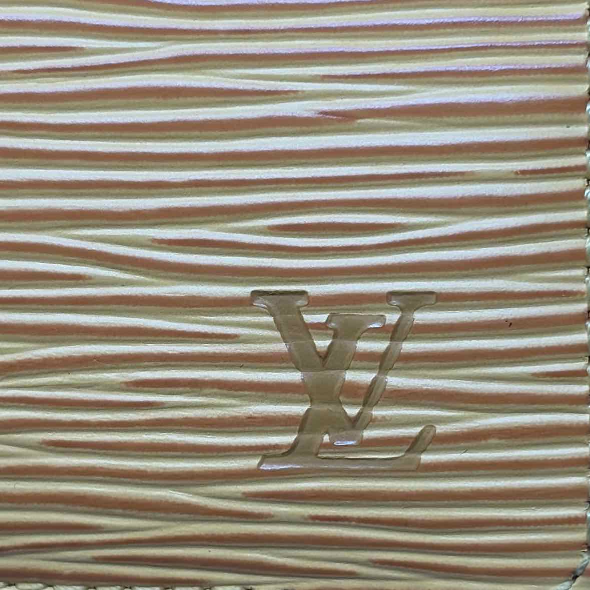 Pre-Owned Louis Vuitton Yellow Leather Designer Wallet