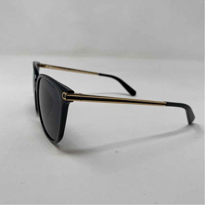 Pre-Owned Salvatore Ferragamo Black Plastic Designer Sunglasses