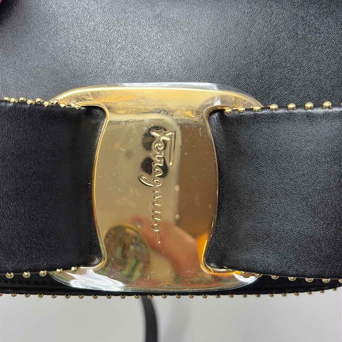 Pre-Owned Ferragamo Black Leather Designer Handbag