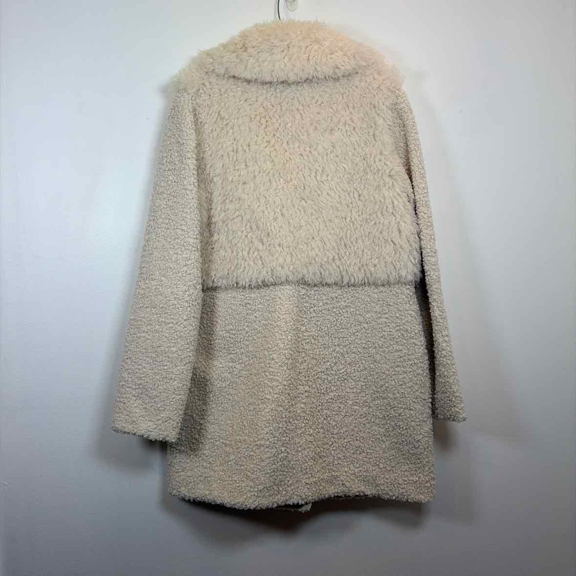 Pre-Owned Size XS BCBG Generation Cream Coat