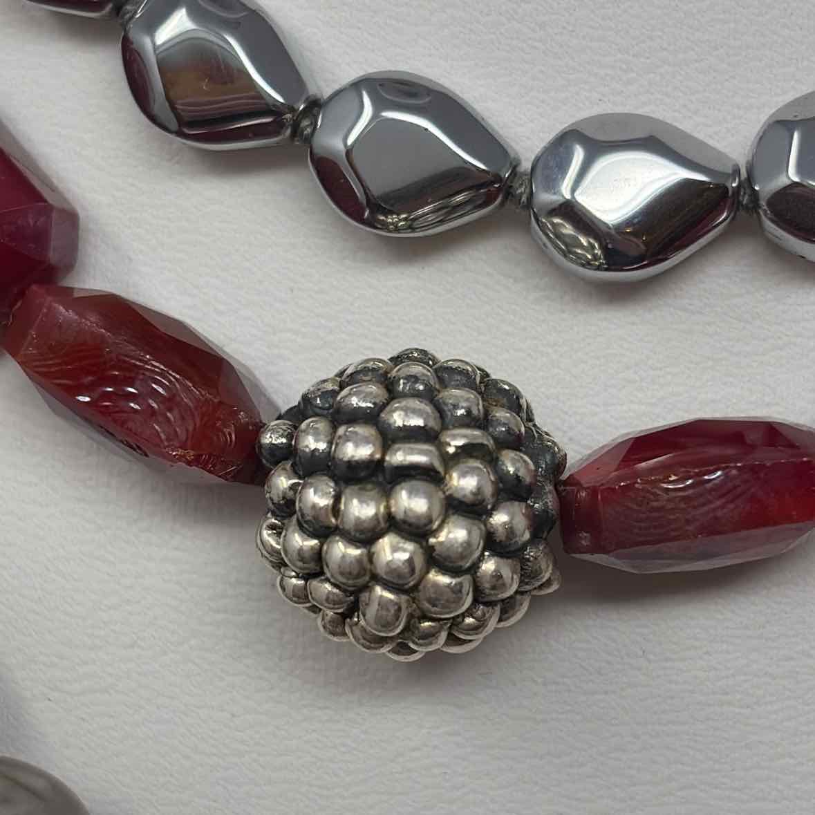 Pre-Owned Simon Sebbag Designs Red Multi Beaded Necklace