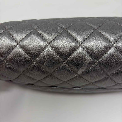 Pre-Owned Chanel Silver Leather Designer Handbag