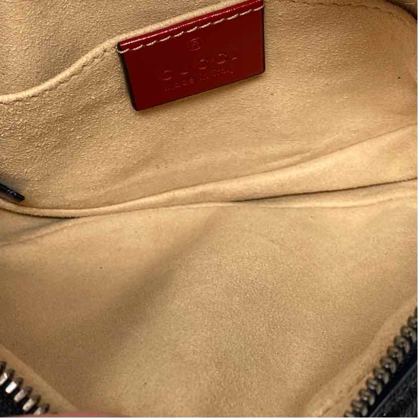 Pre-Owned Gucci Black/Red Leather Designer Handbag