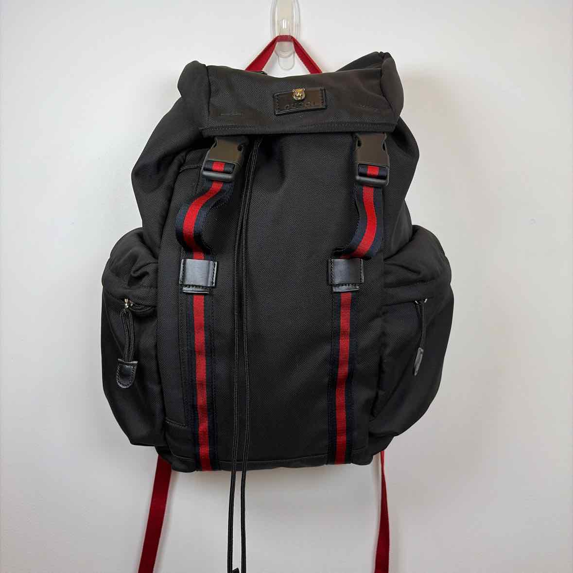 Pre-Owned Gucci Black Nylon Designer Handbag