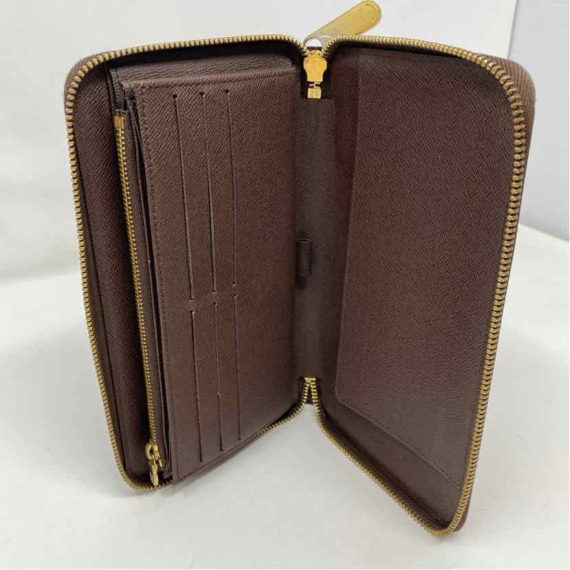 Pre-Owned Louis Vuitton Damier Eben Canvas Designer Wallet