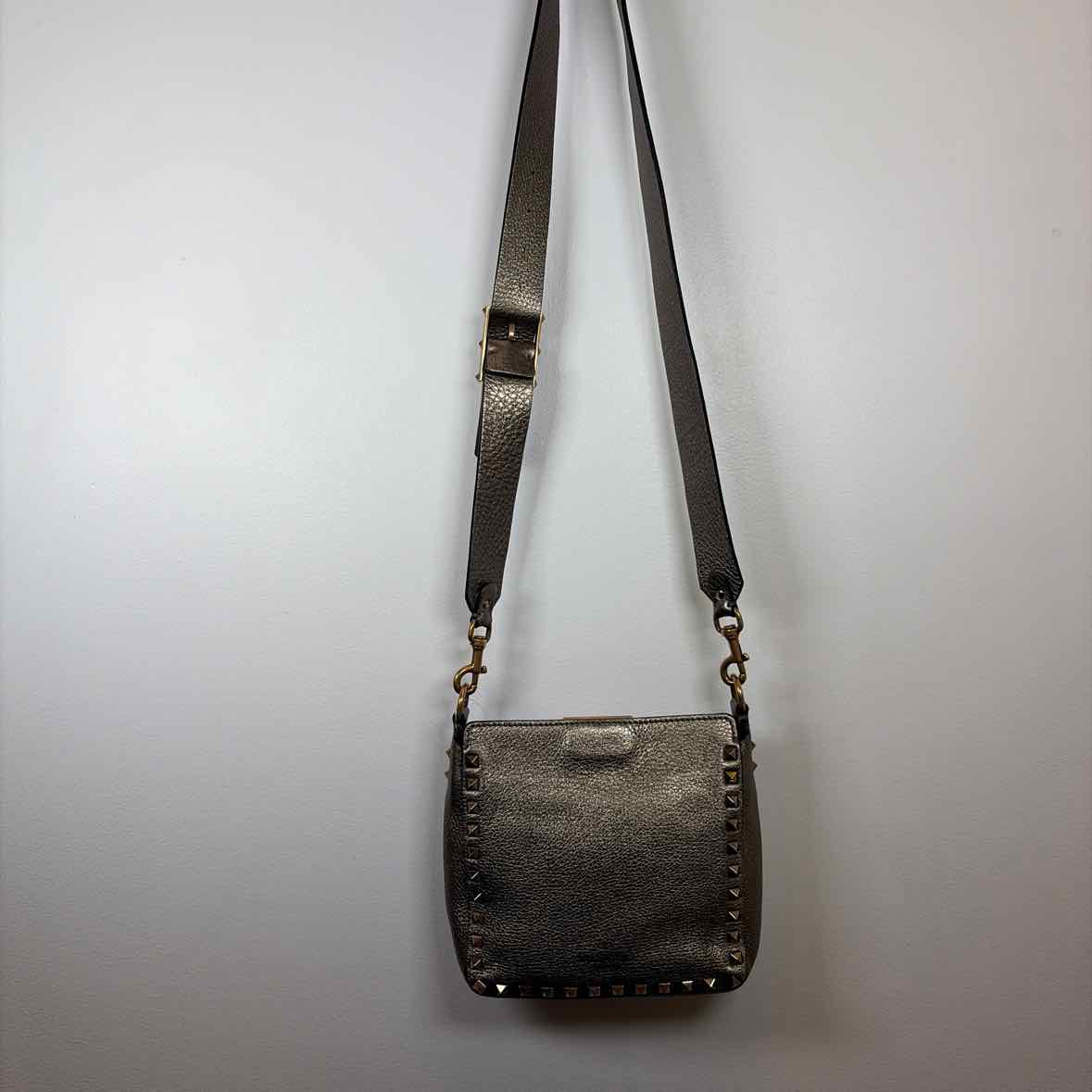 Pre-Owned Valentino Gold Leather Designer Handbag