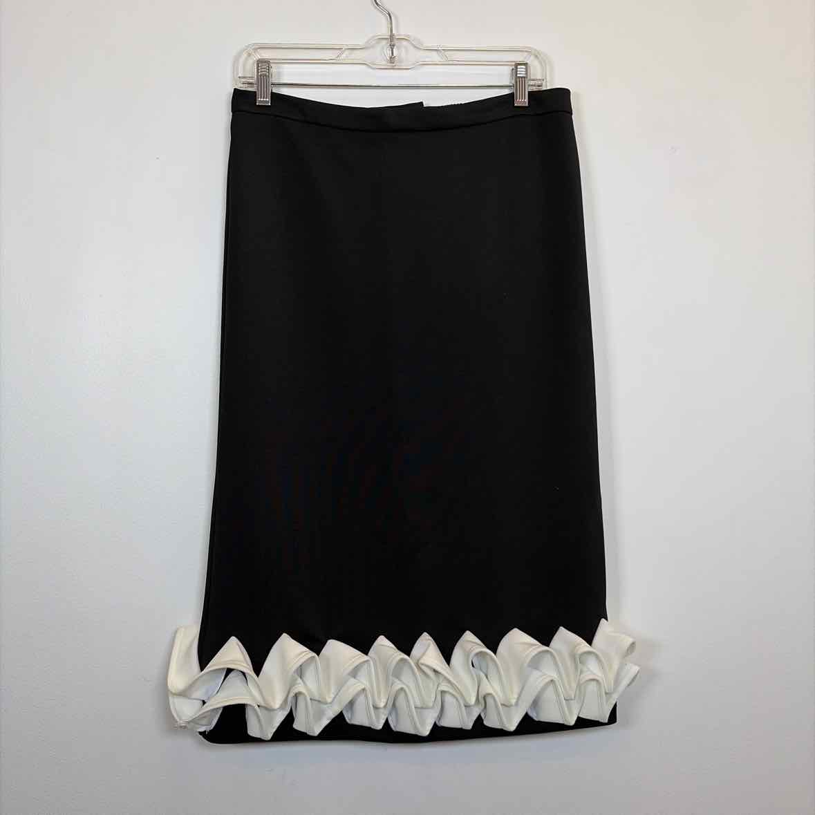 Pre-Owned Size M Studio EY Black/White Skirt