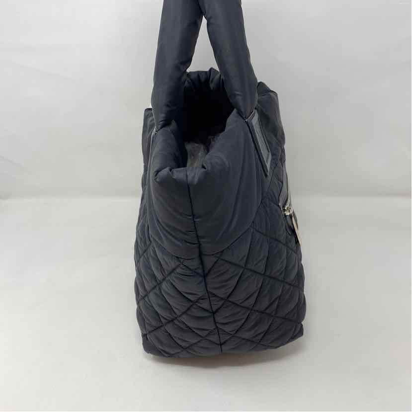 Pre-Owned Chanel Black Nylon Designer Handbag