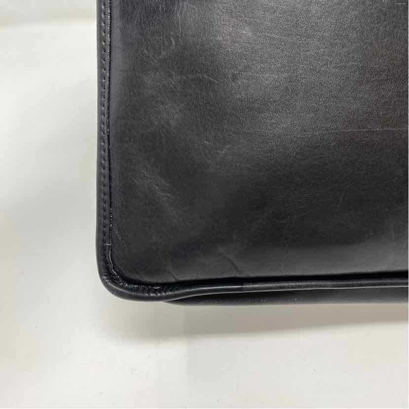 Pre-Owned Gucci Black Leather Designer Handbag