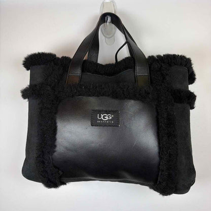 Pre-Owned UGG Black Leather Handbag