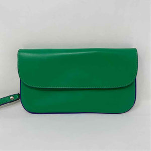 Pre-Owned Boutique Green faux leather Wristlet