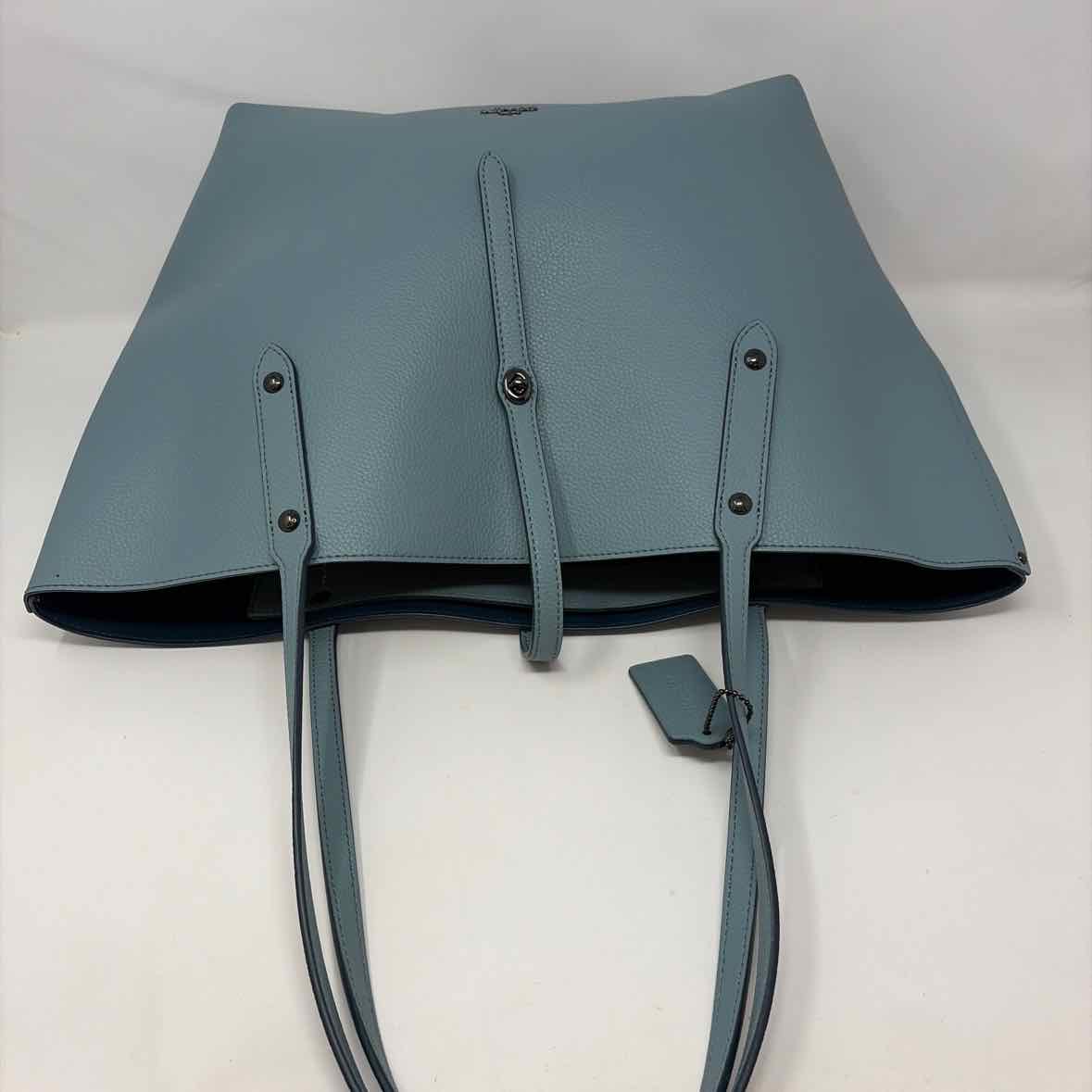 Pre-Owned Coach Turqouise Leather Handbag