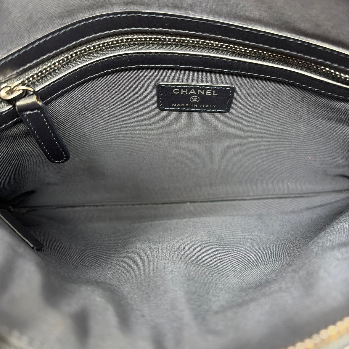 Pre-Owned Chanel Navy Canvas Designer Handbag