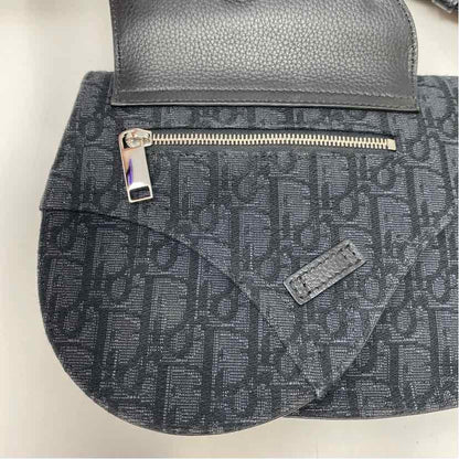 Pre-Owned Christian Dior Black Canvas Designer Handbag