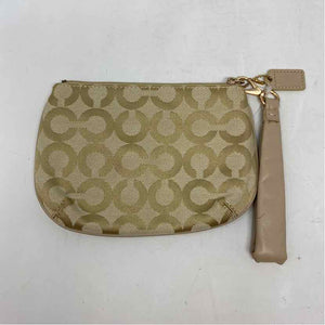 Pre-Owned Coach Monogram Canvas Wristlet