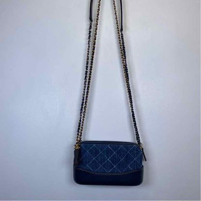 Pre-Owned Chanel Denim Denim Designer Handbag