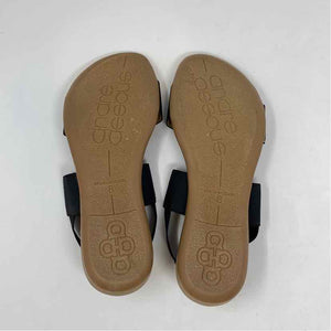 Pre-Owned Shoe Size 8 Andre Assous Black Sandals