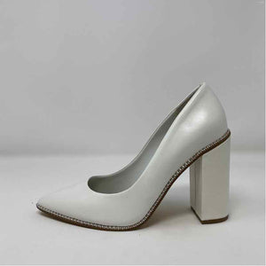 Shoe Size 7.5 1 State White Heels