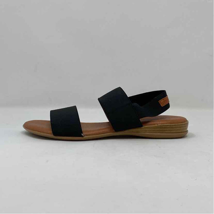 Pre-Owned Shoe Size 8 Andre Assous Black Sandals
